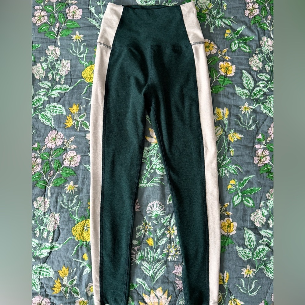 Beyond Yoga Vitality Colorblock Legging | Dark Spruce Green/Eggshell | M